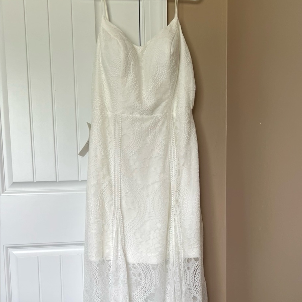 Elegant White Lace Maxi Dress